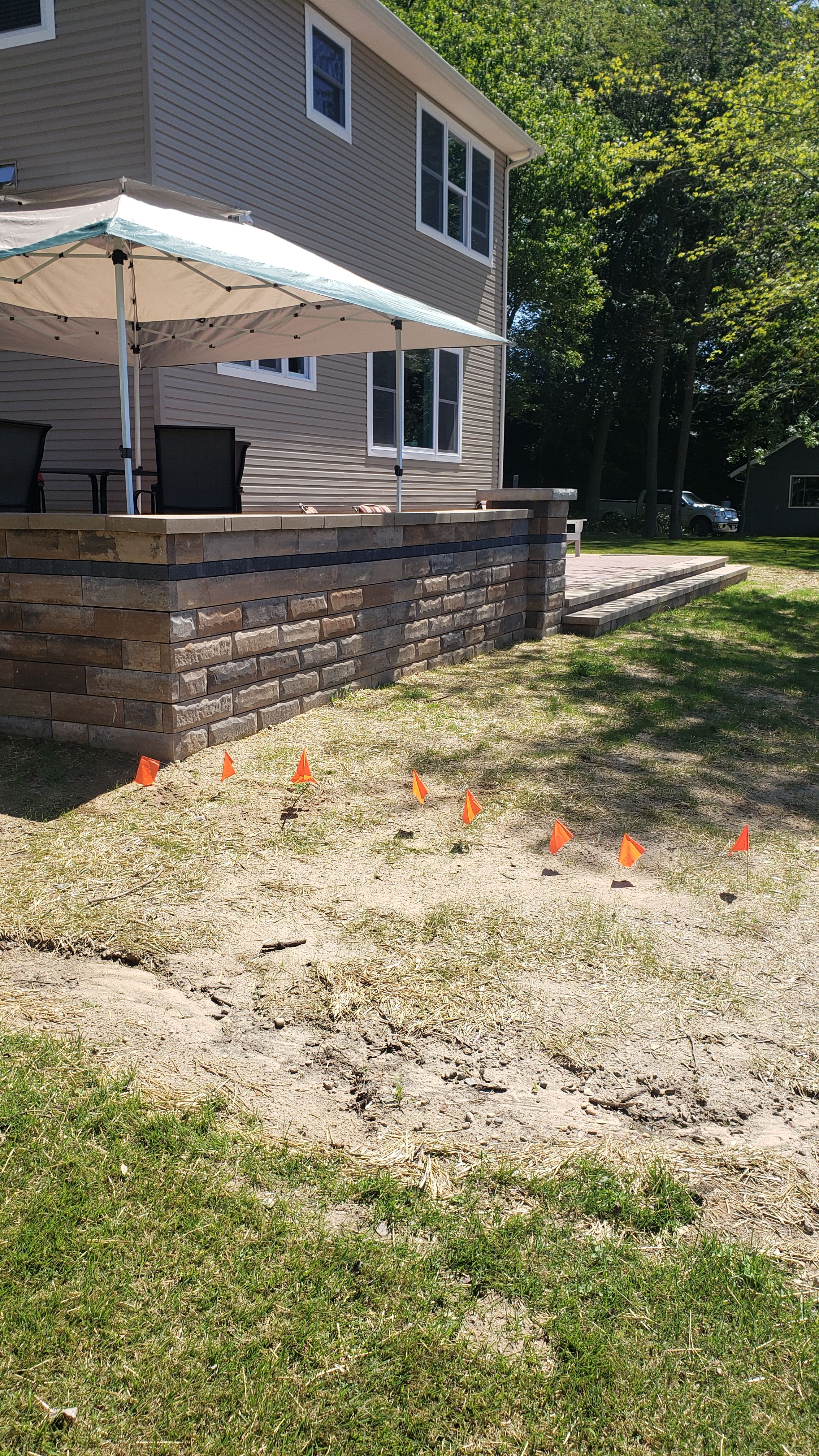 Landscaped outdoor living space